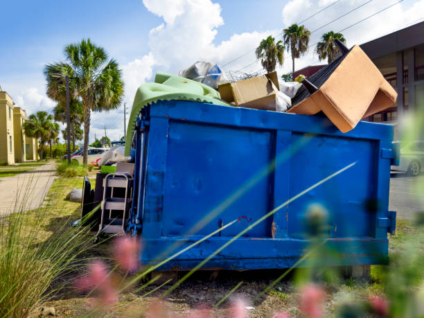 Best Yard Waste Removal  in Smithville, OH